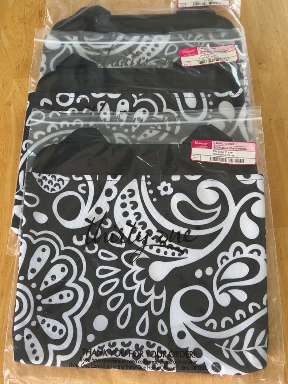 thirty-one Black & White oh snap pockets (Set of 3)